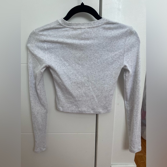 TNA cropped long sleeve - Picture 2 of 3